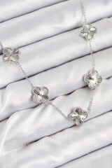 Pirinç VIP Yonca Model Gümüş Renk Kadın Kolye