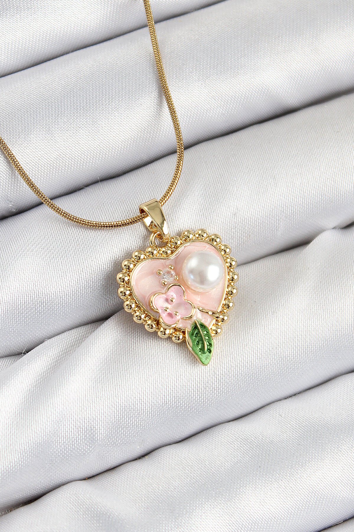 316L Çelik Sanatsal Portre Model Gold Renk Kadın Kolye