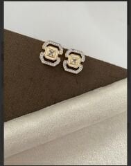 Zirkon Taşlı Mers Küpe