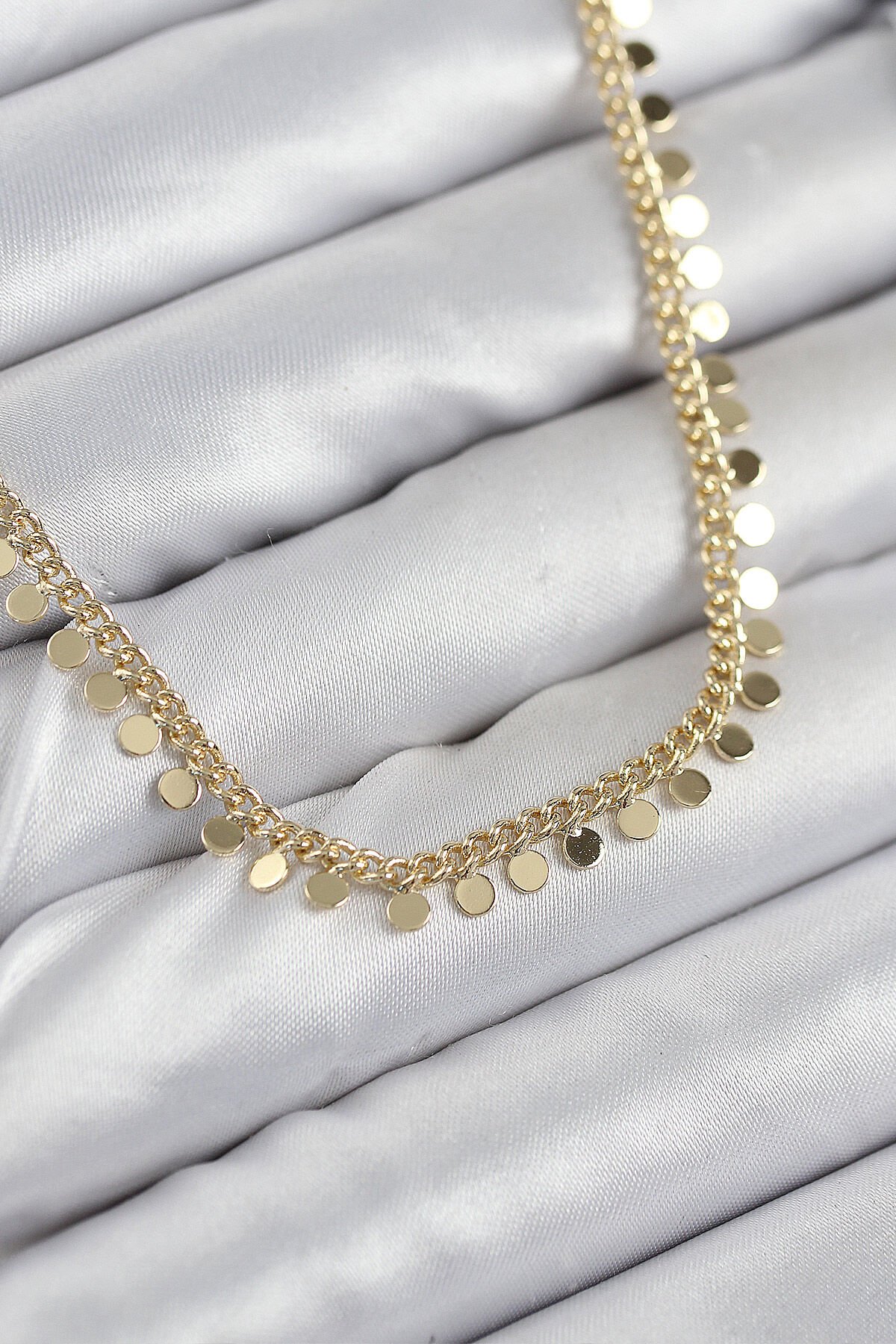 Pirinç Sıralı Pul Zincir Model Gold Renk Kadın Kolye