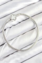 Pirinç Charm Zirkon Taşlı Yonca Model Gümüş Renk Kadın Bileklik