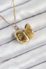 316L Çelik Zirkon Taşlı Açılabilr Kapaklı Göz Model Gold Renk Kadın Kolye