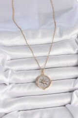 316L Çelik Gold Renk Zirkon Taşlı Pusula Model Kadın Kolye