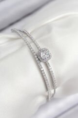 Pirinç Zirkon Taşlı Baget Model Gümüş Renk Kadın Bileklik