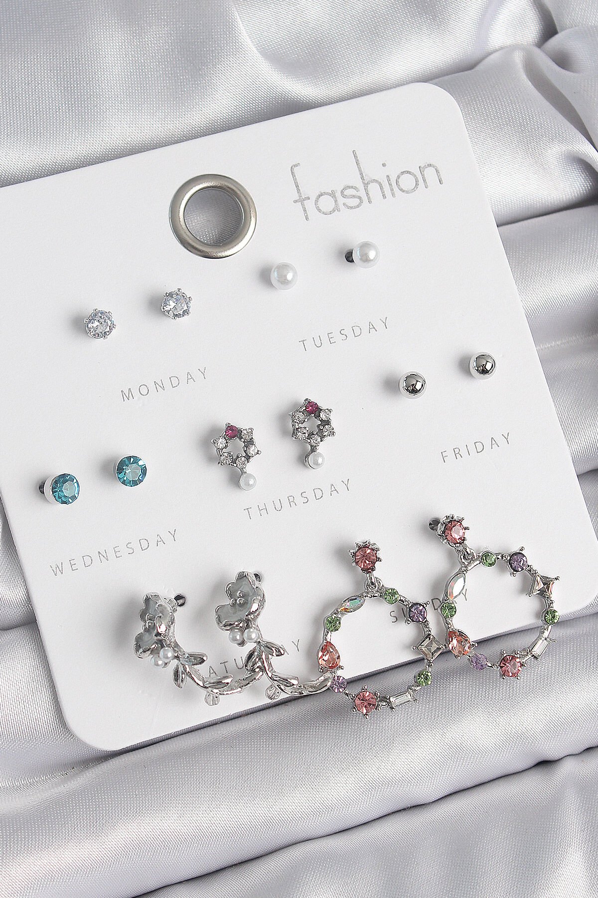 Pirinç Gümüş Renk Zirkon Taşlı Gül Figür Halka Model 7 Çift Kadın Küpe Seti