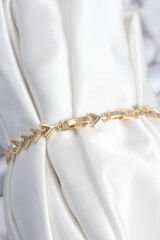 Pirinç VIP Seri Gold Zirkon Taşlı Balık Sırtı Model Kadın Bileklik