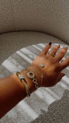 14k Altın Renginde Gömme Zirkon Taşlı Düğüm Model Kelepçe Bileklik