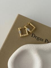 Zirkon Taşlı Dikdörtgen Model Rainbow Küpe