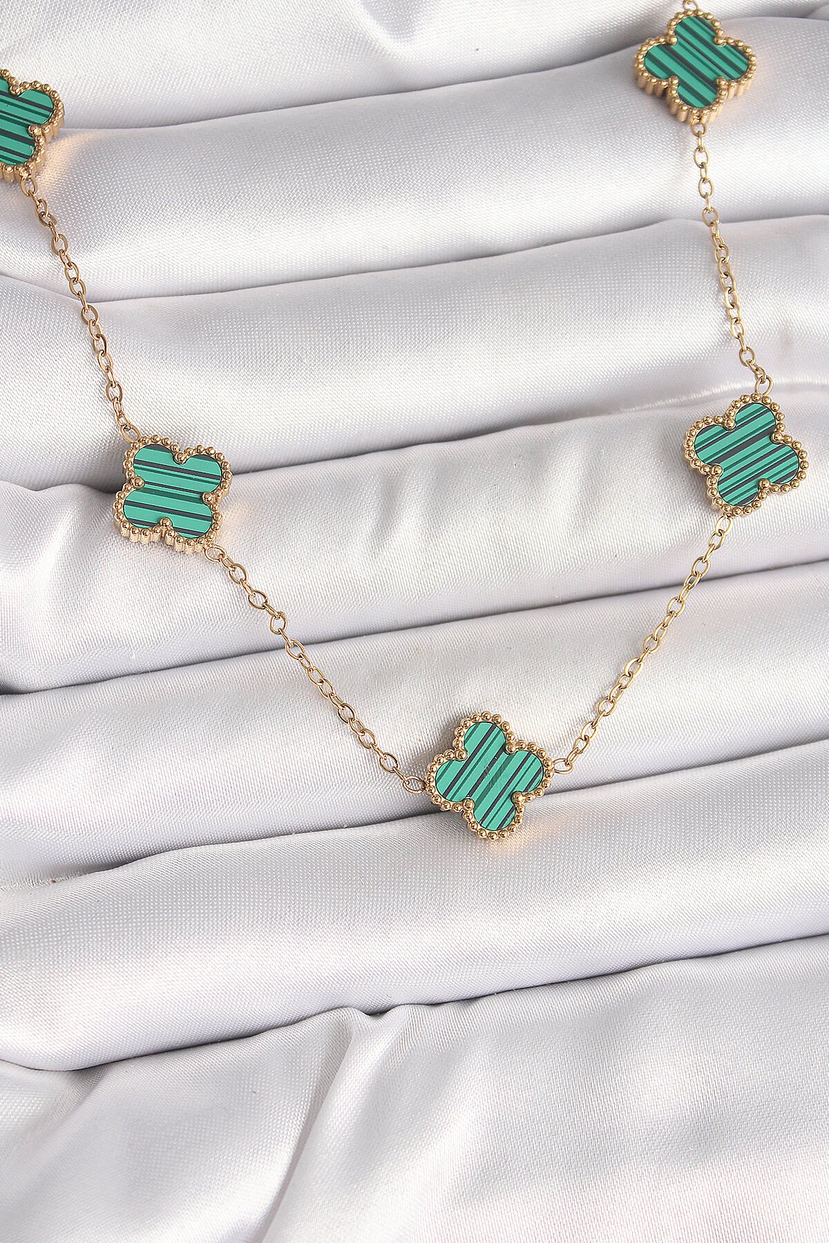 316L Çelik Gold Renk Zincir Yeşil Yonca Model Kadın Kolye