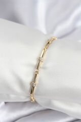 Pirinç VIP Seri Gold Renk Parçalı Model Zirkon Taşlı Kadın Bileklik