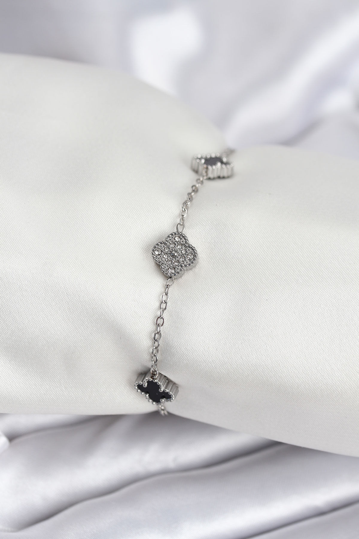 316L Çelik Gümüş Renk Siyah ve Zirkon Taşlı Baby Boy Yonca Kadın Bileklik