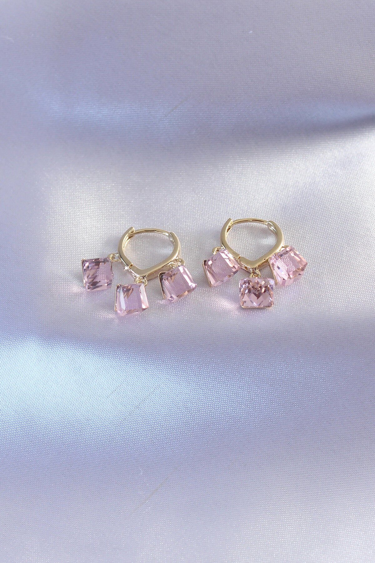 Gold Renk Pembe Kristal Taşlı Kadın Küpe