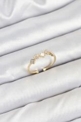 Pirinç Gold Renk Minimal Yonca Detaylı Kadın Yüzük