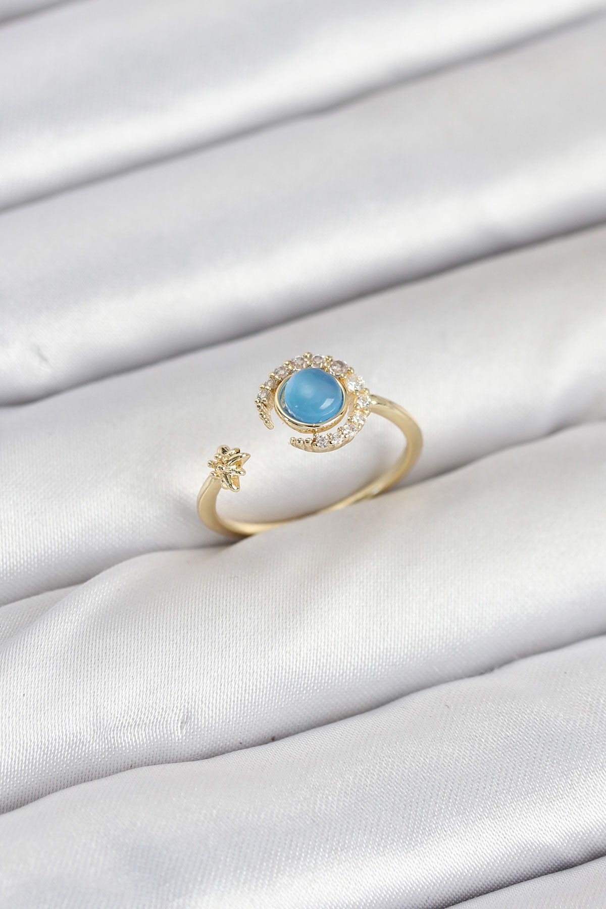 Pirinç Gold Renk Zirkon Taşlı Ay Yıldız Kadın Yüzük