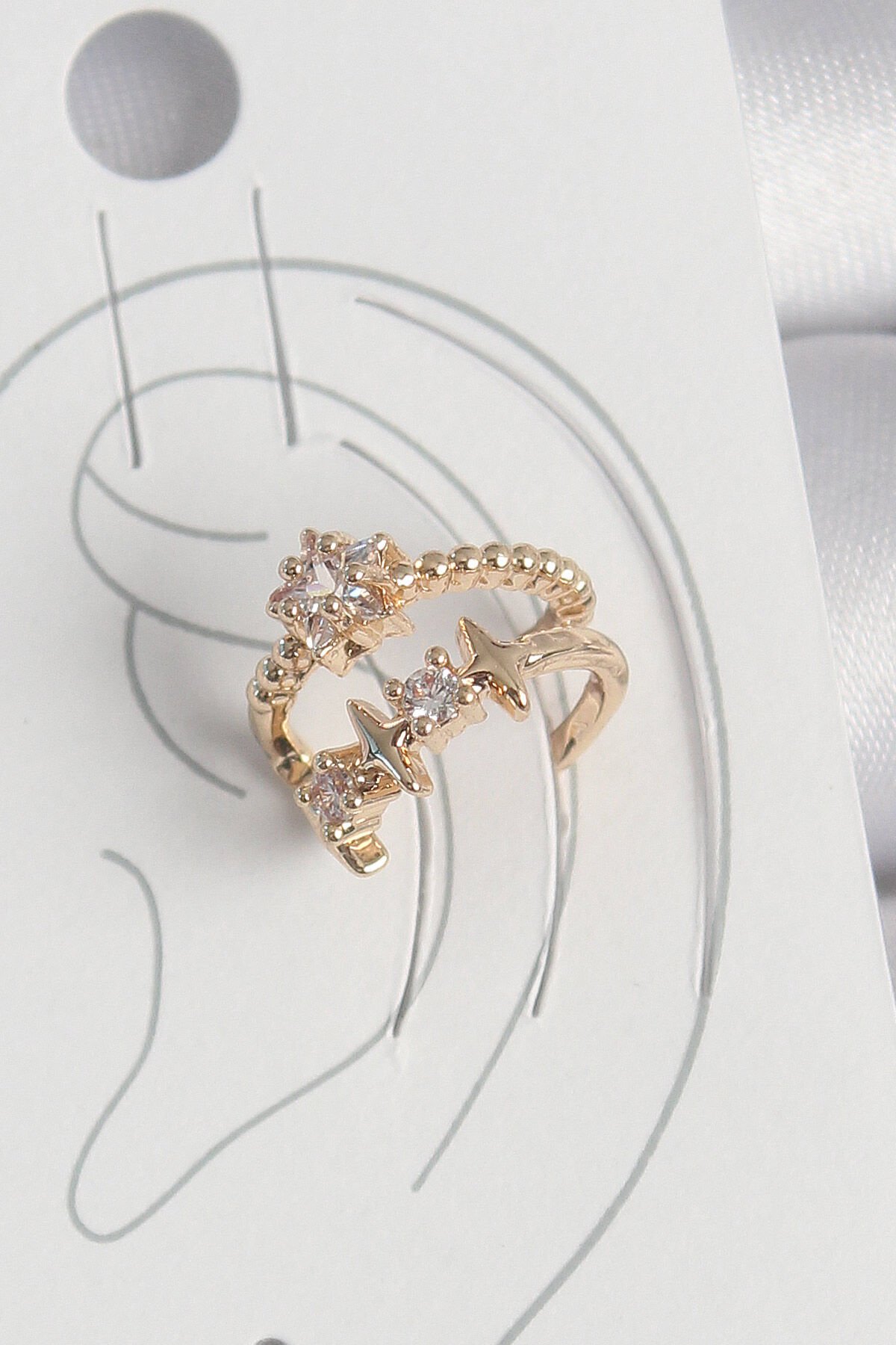 Pirinç Gold Renk Zirkon Taşlı Yıldız Model Kadın Kıkırdak Küpe