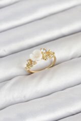 Pirinç Gold Renk Çiçek Model Zirkon Taşlı Kadın Yüzük