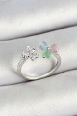 Pirinç Kalp Figürlü Zirkon Taşlı Gümüş Renk Ayarlanabilir Kadın Yüzük