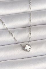 316L Çelik Gümüş Renk Beyaz Yonca Model Kadın Kolye