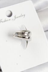 Pirinç Halka Model Gümüş Renk Sağ Kıkırdak Küpe