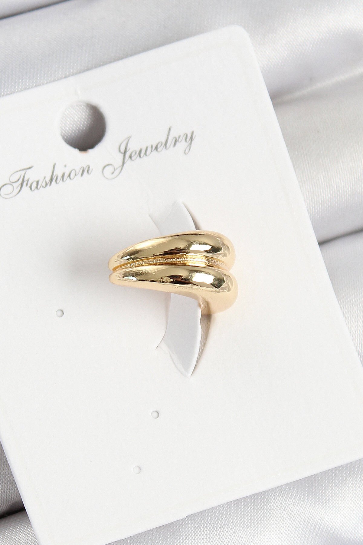 Pirinç Halka Model Gold Renk Sağ Kıkırdak Küpe