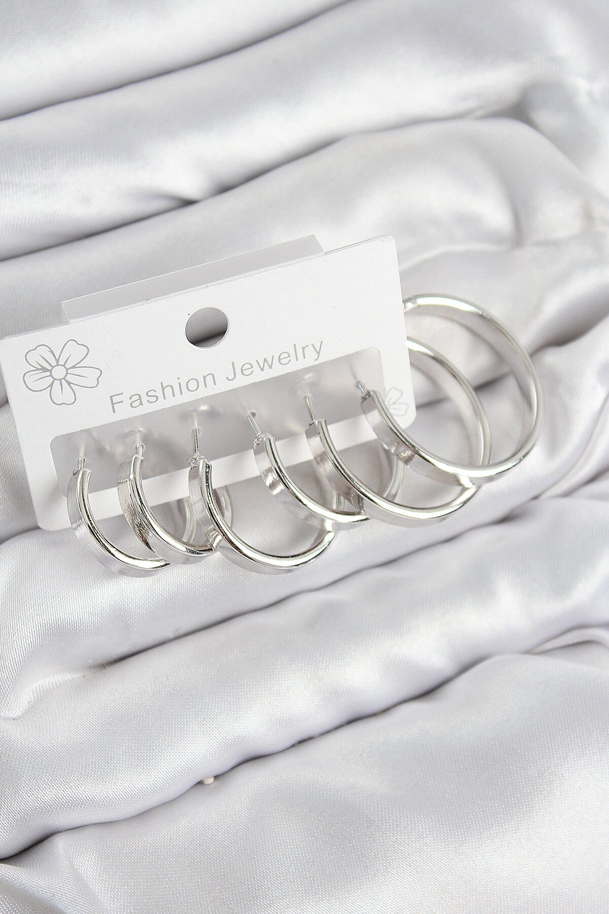 Pirinç Halka Model Gümüş Renk Kadın Set Küpe