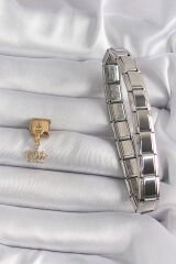 316L Çelik Gold Renk Sallantı Zirkon Taşlı Taç Model Nomination Charm