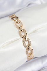 Pirinç Zirkon Taşlı Parçalı Zincir Model Gold Renk Kadın Bileklik