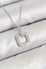 Pirinç Zirkon Taşlı Kare Model Gümüş Renk Kadın Kolye