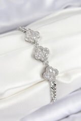 Pirinç Zirkon Taşlı Yonca Model Gümüş Renk Kadın Bileklik