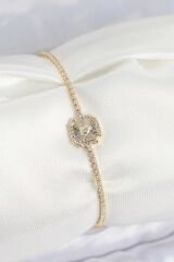 Pirinç Zirkon Taşlı Kare Model Gold Renk Kadın Bilekilk