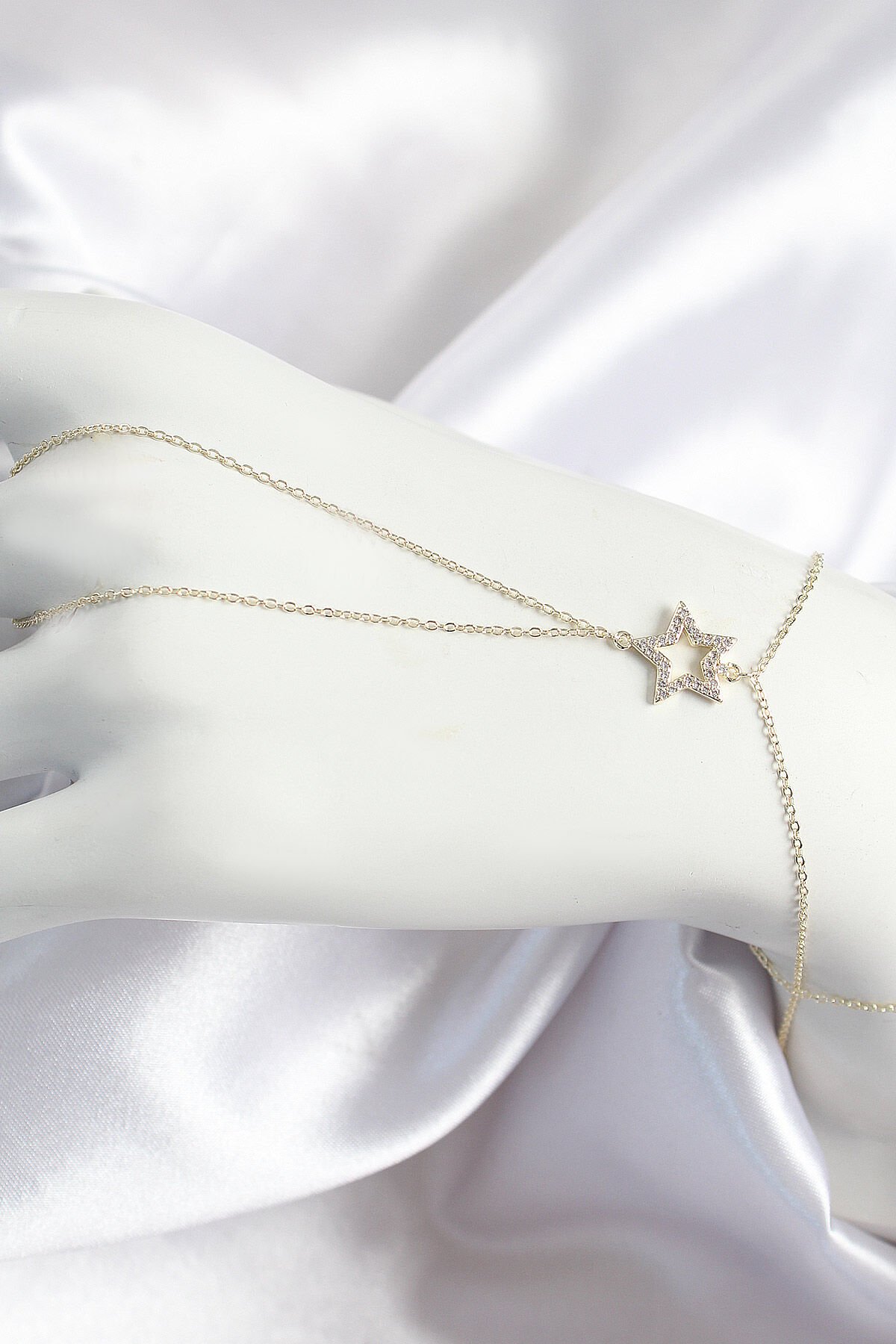 Pirinç Zirkon Taşlı Yıldız Model Gold Renk Kadın Şahmeran