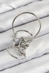 Pirinç Halkalı Model Gümüş Renk Kıkırdak Küpe