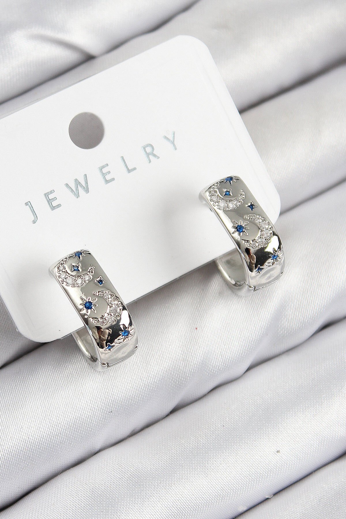 Pirinç Zirkon Taşlı Ay Desenli Model Gümüş Renk Kadın Küpe