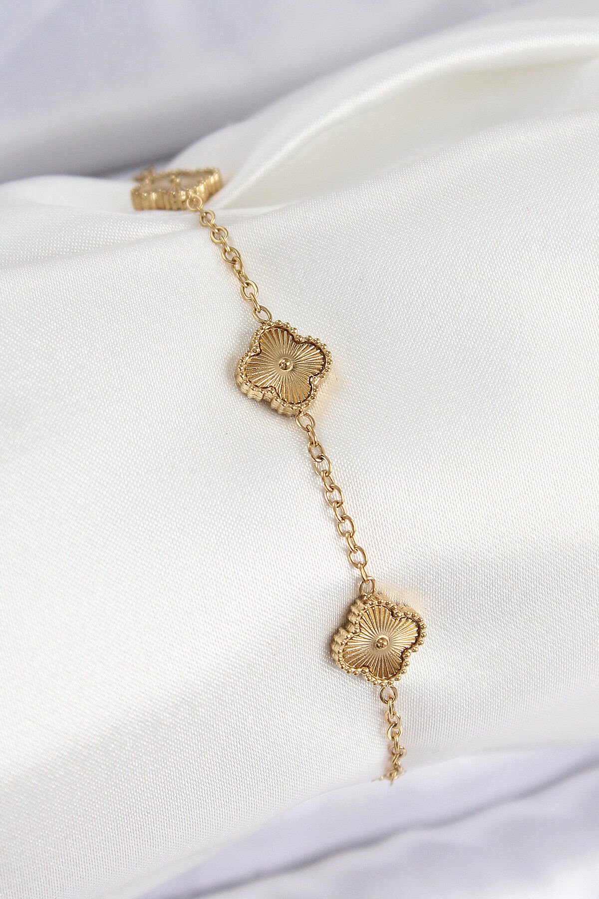 316L Çelik Gold Renk Yonca Kadın Bileklik