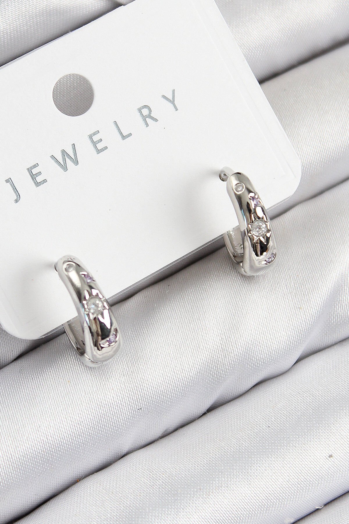 Pirinç Zirkon Taşlı Halka Model Gümüş Renk Kadın Küpe