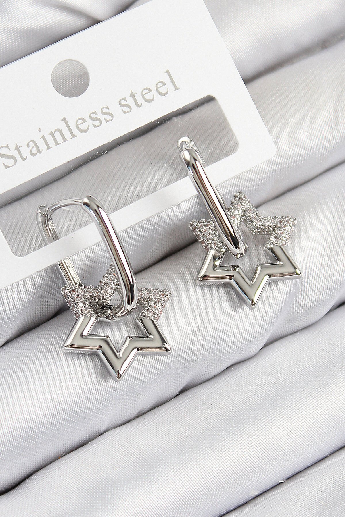 Pirinç Zirkon Taşlı Yıldız Model Gümüş Renk Kadın Küpe