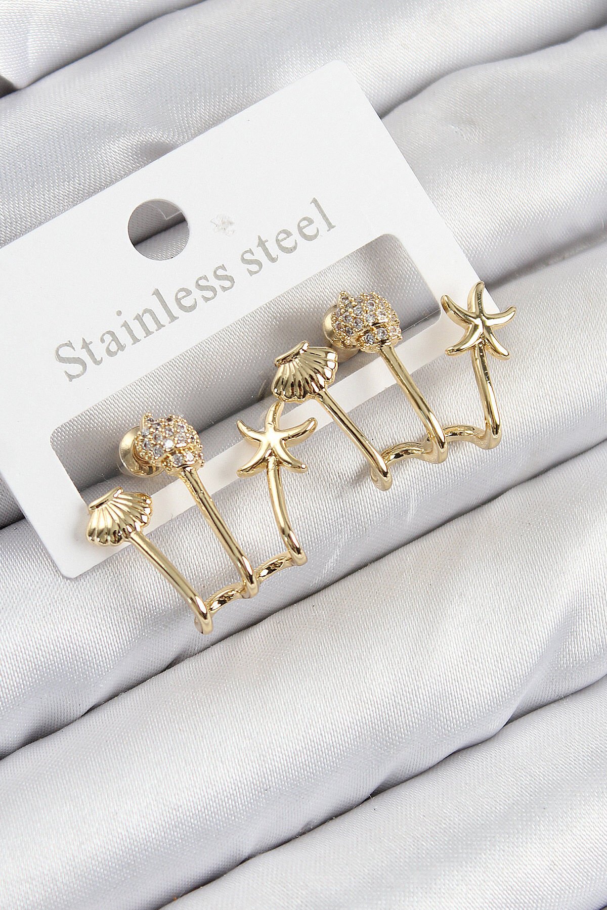 Pirinç Zirkon Taşlı Deniz Yıldızı ve İstiridye Model Gold Renk Kadın Küpe