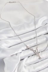 316L Çelik Zirkon Taşlı Kelebek Model Gümüş Renk Kadın Kolye