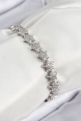 VIP Seri Pirinç Zirkon Taşlı Sıralı Yıldız Model Gümüş Renk Kadın Bileklik