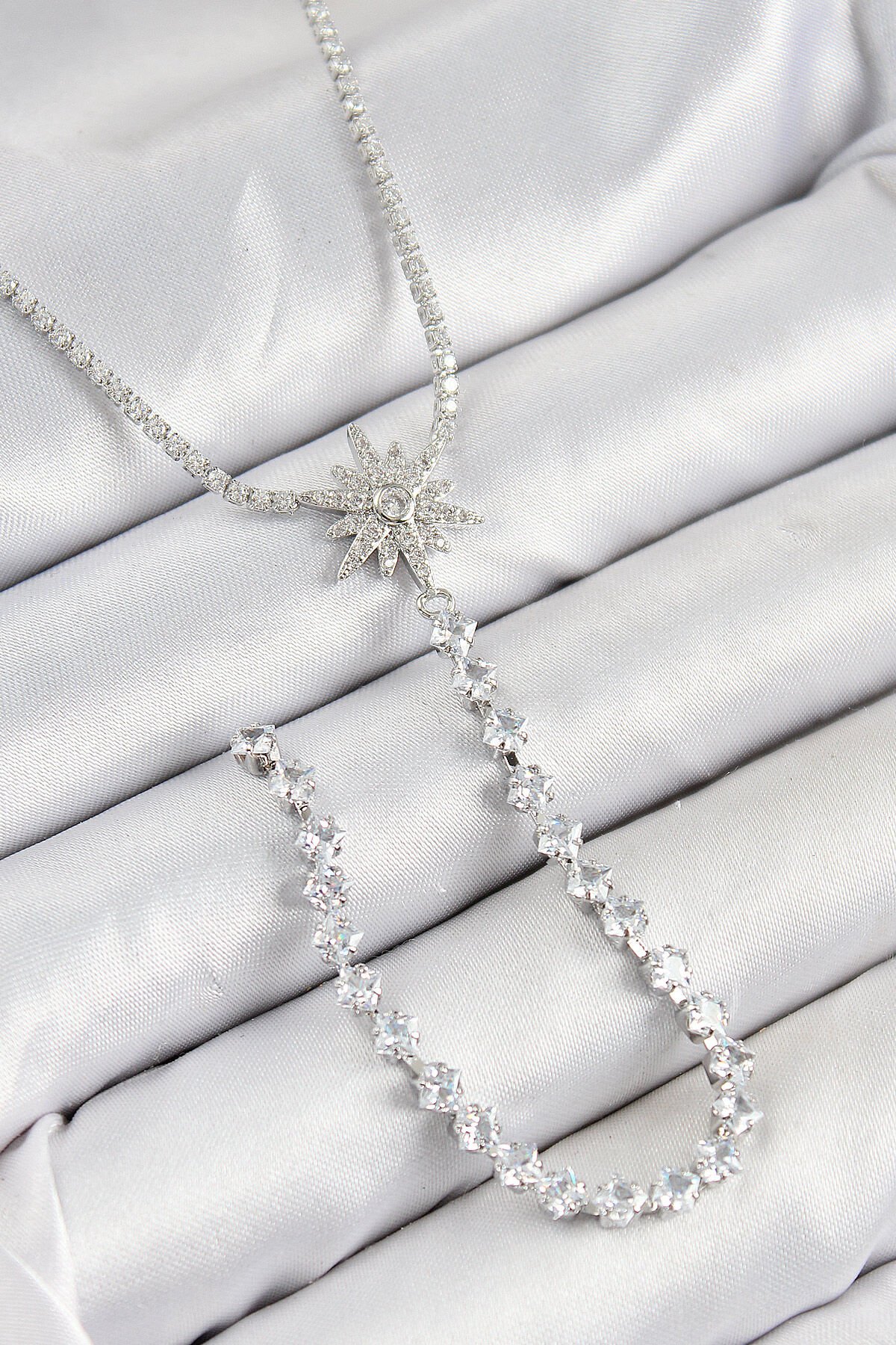 Pirinç Zirkon Taşlı Kutup Yıldızı Model Gold Renk Y Kolye