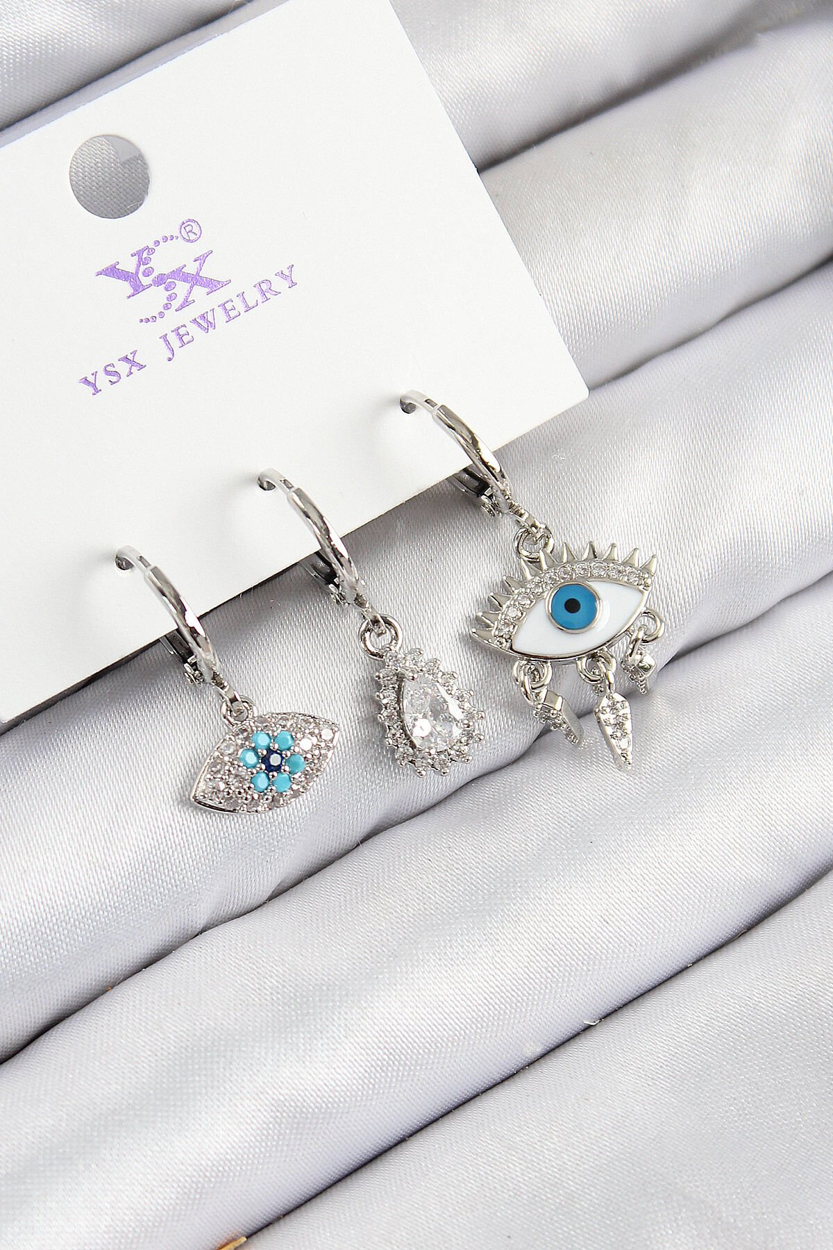 Pirinç Zirkon Taşlı 3'lü Fatma'nın Gözü Model Gümüş Renk Kadın Küpe