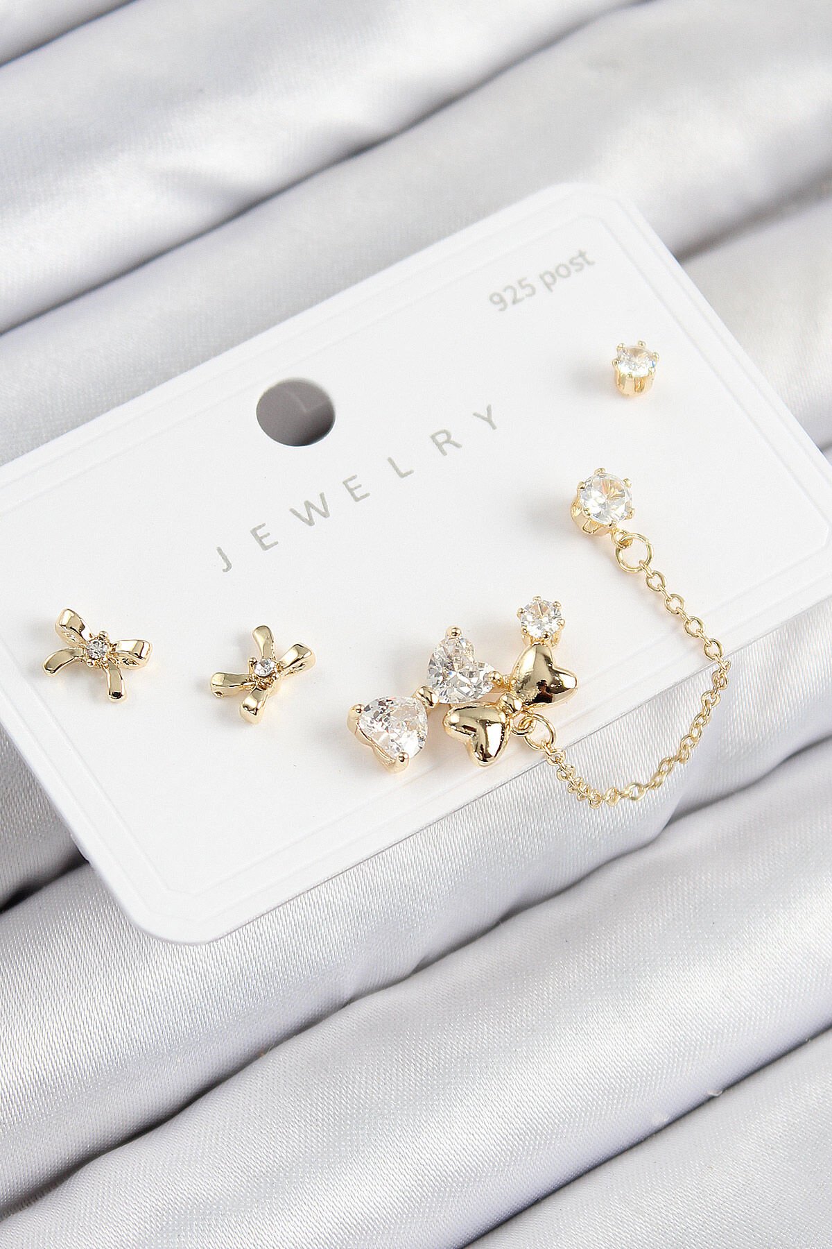 Pirinç Zirkon Taşlı Fiyonk Model Gold Renk 925 Ayar Gümüş Çivi Kadın Küpe Set