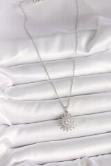 316L Çelik Gümüş Renk Zincir Zirkon Taşlı Güneş Model Kadın Kolye